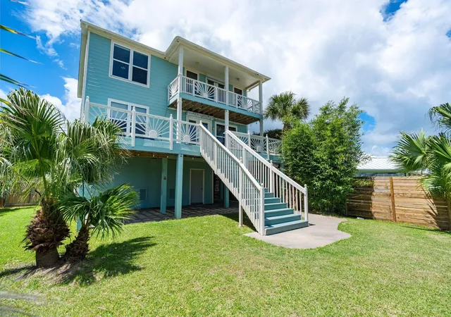 Photo 4 of Single family home for sale at 100 Ave A, Dickinson, TX 77539 | MLS# 87420657 | Listing updated on 2026-09-06