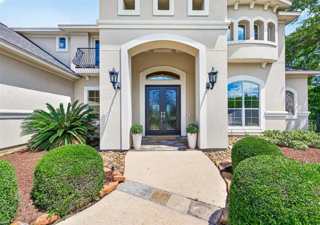 3rd image of 25626 Windy Isle Ct, Spring, TX 77389 | MLS# 48999588