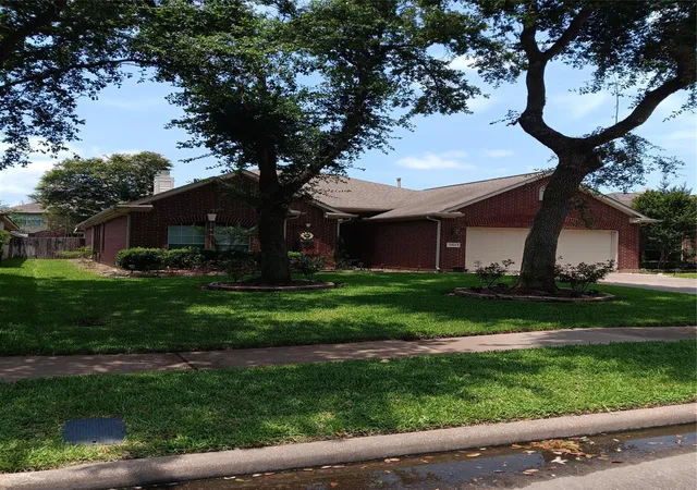 Photo 2 of Single family home for sale at 2322 Standing Oak Ln, Richmond, TX 77406 | MLS# 79611779 | Listing updated on 2026-10-05