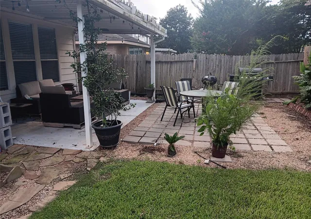 Photo 4 of Single family home for sale at 2322 Standing Oak Ln, Richmond, TX 77406 | MLS# 79611779 | Listing updated on 2026-10-05
