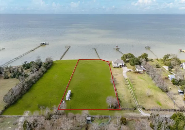 Homes for sale in Anahuac, TX | 371 B Locke Rd, Anahuac, TX 77514 | MLS# 61781632