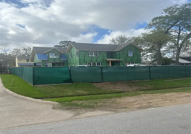 Photo 3 of Single family home for sale at 713 W 42nd Street, Houston, TX 77018 | MLS# 98833200 | Listing updated on 2026-09-20