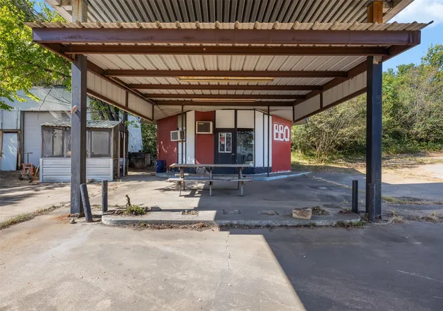 5th image of 410 State Hwy 36 S, Caldwell, TX 77836 | MLS# 2896615