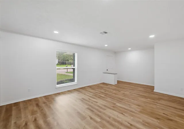 Photo 3 of Single family home for sale at 3618 Sunnybrook Ln, Bryan, TX 77802 | MLS# 39491876 | Listing updated on 2026-09-16