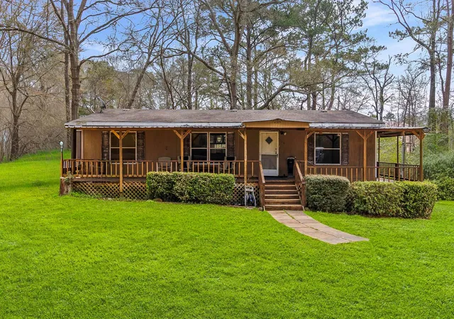 Photo 1 of Single family home for sale at 106 Jefferson St, Livingston, TX 77351 | MLS# 14424248 | Listing updated on 2026-09-01