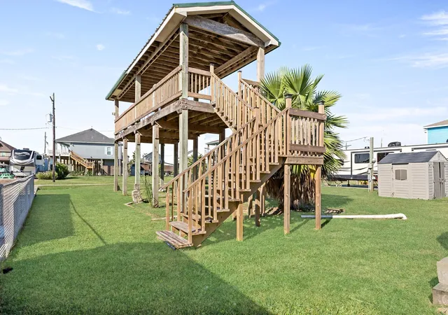 Homes for sale in Crystal Beach, TX | 946 Meynig Dr, Crystal Beach, TX 77650 | MLS# 40442524