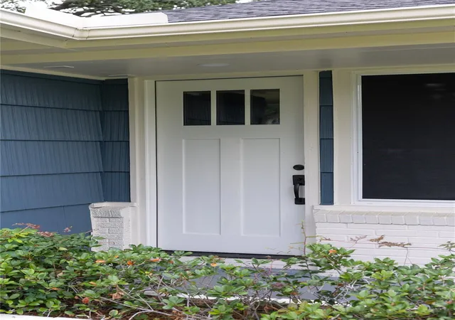 Photo 4 of Single family home for sale at 811 Sara Rose St, Houston, TX 77018 | MLS# 74637516 | Listing updated on 2026-08-22