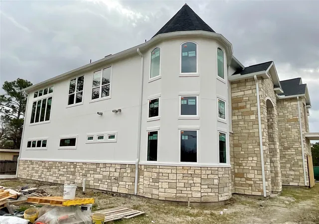 4th image of 9756 Westview Dr, Houston, TX 77055 | MLS# 42491037