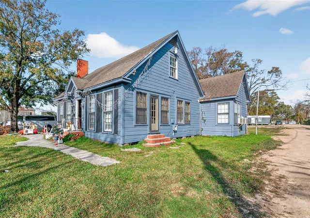 2nd image of 15627 Market St, Channelview, TX 77530 | MLS# 65328439