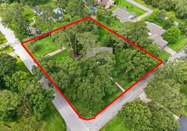 Photo 3 of Single family home for sale at 1311 Forest Cvs Dr, Kingwood, TX 77339 | MLS# 71786781 | Listing updated on 2026-08-17