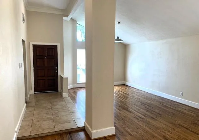 Photo 4 of Sale Pending at 16010 Vista Del Mar Dr, Houston, TX 77083 | MLS# 7617343 | Listing updated on 2026-09-21