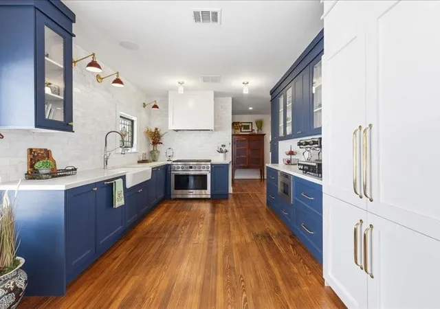 Photo 2 of Single family home for sale at 629 E 19th Street, Houston, TX 77008 | MLS# 37502043 | Listing updated on 2026-10-09