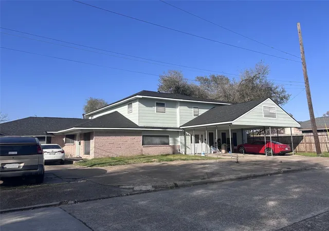 1st image of 233 E Vaughn Ln, Deer Park, TX 77536 | MLS# 70288490