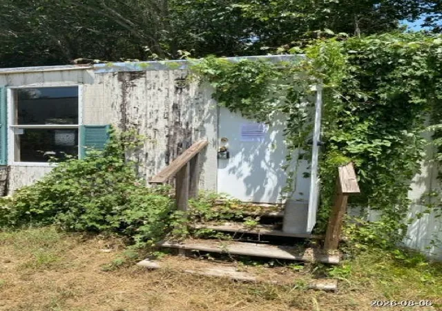 Photo 3 of Single family home for sale at 1615 1st St, Hempstead, TX 77445 | MLS# 84834701 | Listing updated on 2026-09-10