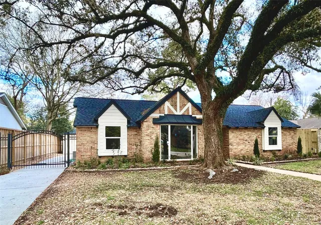 Photo 2 of Single family home for sale at 2511 Briarpark Dr, Houston, TX 77042 | MLS# 84703077 | Listing updated on 2026-07-09