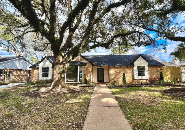 Photo 4 of Single family home for sale at 2511 Briarpark Dr, Houston, TX 77042 | MLS# 84703077 | Listing updated on 2026-07-09