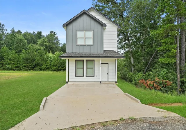 Single family home for sale at 389 Byrd Dr, Lufkin, TX 75904 | MLS# 54809183 | Listing updated on 2025-12-17