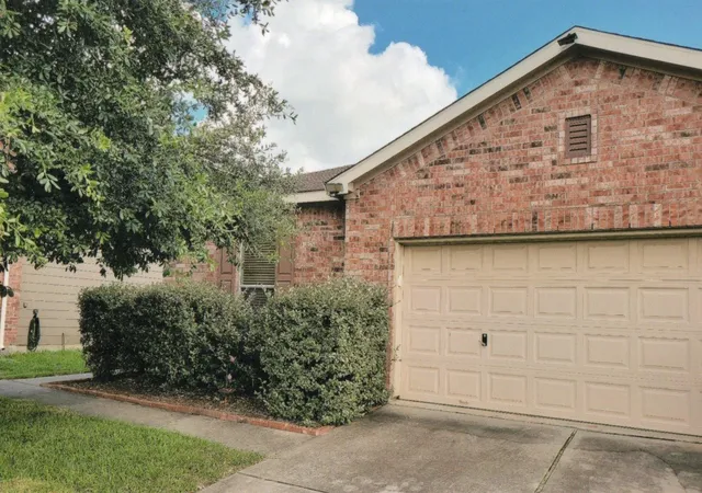 Photo 2 of Single family home for sale at 2907 Legends Knoll Dr, Spring, TX 77386 | MLS# 51873306 | Listing updated on 2026-08-19
