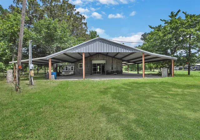 Photo 4 of Single family home for sale at 11304 Fostoria Rd, Cleveland, TX 77328 | MLS# 36703618 | Listing updated on 2026-06-27