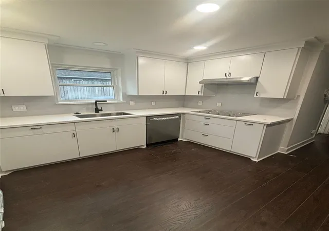 Photo 3 of Single family home for sale at 17922 Rolling Crk Dr, Houston, TX 77090 | MLS# 13689389 | Listing updated on 2026-09-16