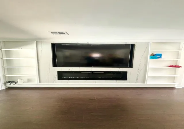 Photo 3 of Single family home for sale at 17922 Rolling Crk Dr, Houston, TX 77090 | MLS# 13689389 | Listing updated on 2026-09-16