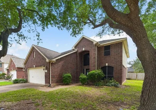 2nd image of 11527 Whittier Bridge Ln, Sugar Land, TX 77498 | MLS# 94295213