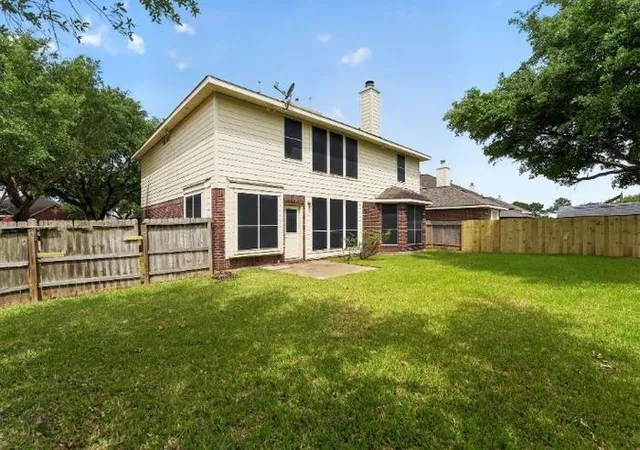 3rd image of 11527 Whittier Bridge Ln, Sugar Land, TX 77498 | MLS# 94295213