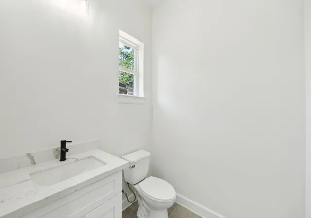 23rd image of 418 Delaware St, Houston, TX 77029 | MLS# 77319372