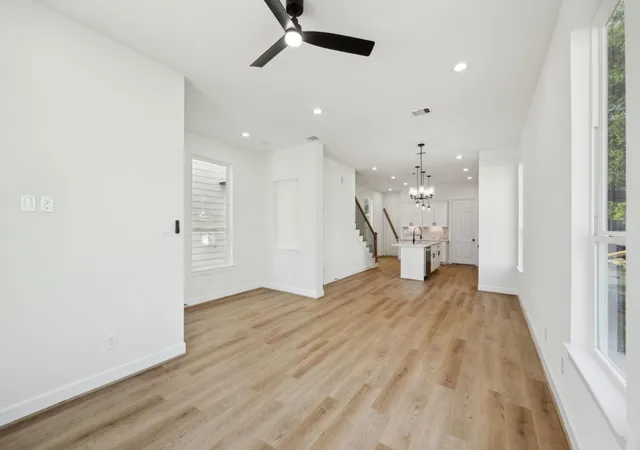 5th image of 418 Delaware St, Houston, TX 77029 | MLS# 77319372