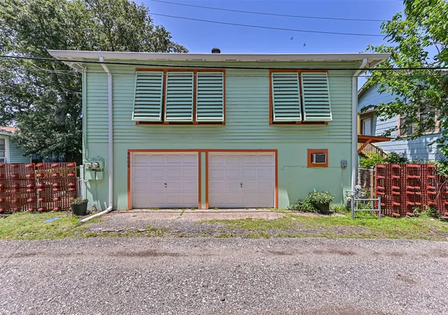 Photo 2 of Single family home for sale at 5005 Ave N Rear, Galveston, TX 77551 | MLS# 79889593 | Listing updated on 2026-06-09
