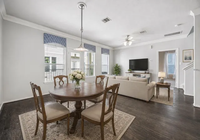 Photo 3 of Townhouse for sale at 1624 W 25th Street #B, Houston, TX 77008 | MLS# 20577058 | Listing updated on 2026-09-13