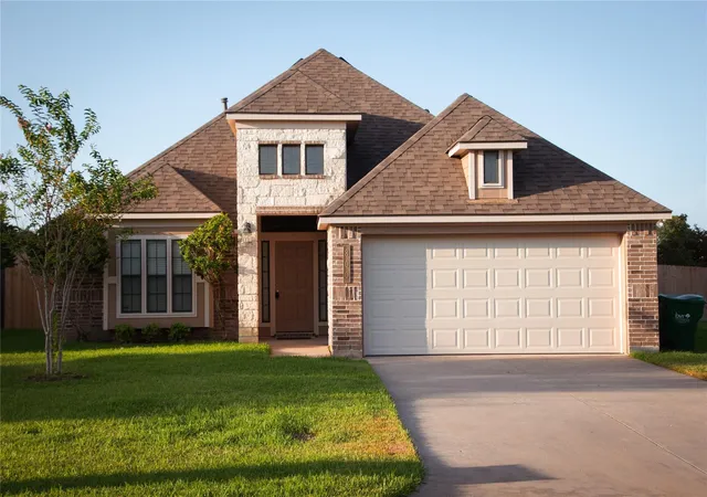 1st image of 800 Cobble Gate, Brenham, TX 77833 | MLS# 86490846