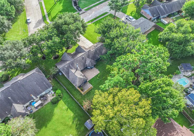 36th image of 1504 Windsor Dr, Friendswood, TX 77546 | MLS# 41043999