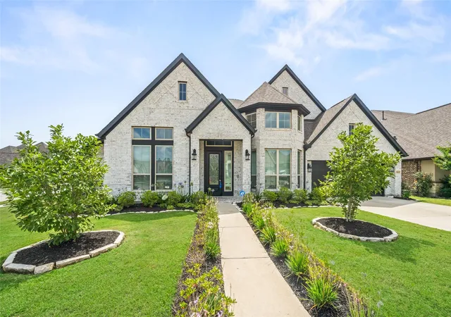 Photo 1 of Single family home for sale at 17401 Orchid Fls Ln, Conroe, TX 77302 | MLS# 94686322 | Listing updated on 2026-08-07