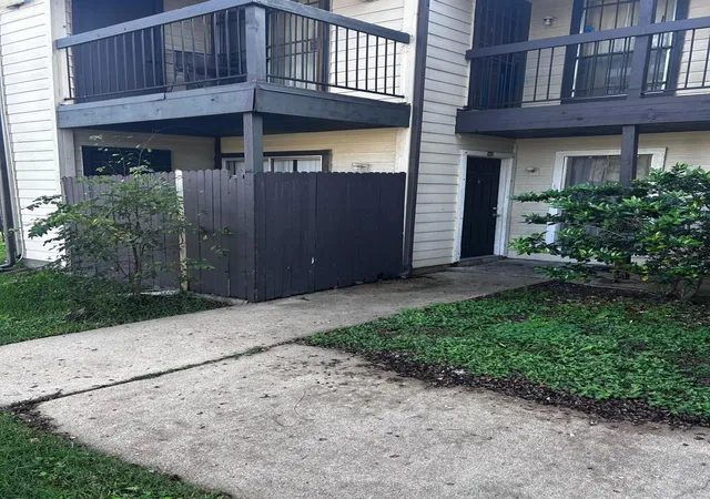 Homes for sale in Houston, TX | 12615 Brookglade Cir #407, Houston, TX 77099 | MLS# 10727226