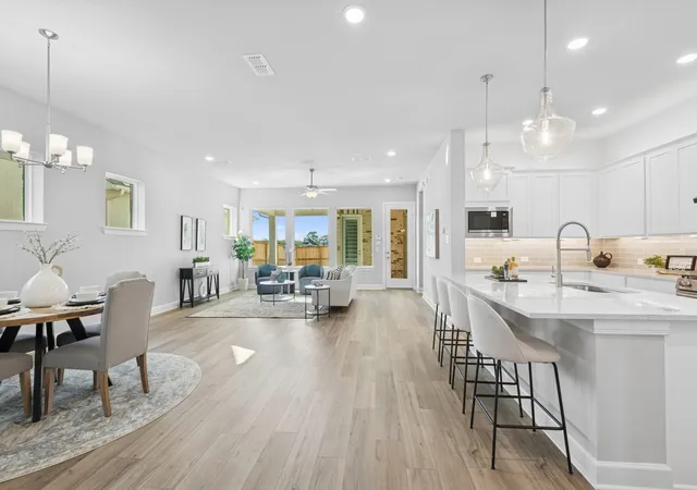 3rd image of 12203 Canal View Blvd, Mont Belvieu, TX 77523 | MLS# 94855793