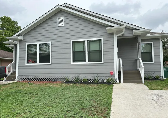 Photo 2 of Multi family home for sale at 5911 Westover St, Houston, TX 77033 | MLS# 81173503 | Listing updated on 2026-08-24