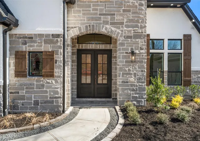 2nd image of 258 Pinerock Ln, Montgomery, TX 77356 | MLS# 76891109