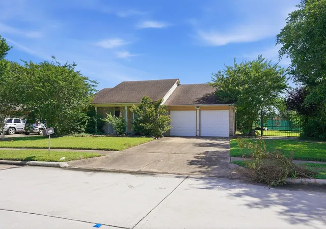 2nd image of 17311 Edgehaven Dr, Missouri City, TX 77489 | MLS# 15226448