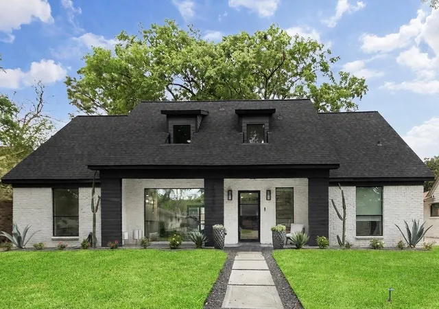 2nd image of 5934 Dumfries Dr, Houston, TX 77096 | MLS# 60041126