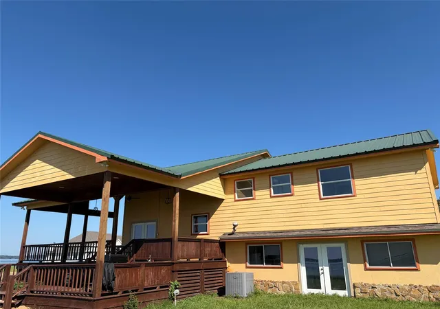 Photo 3 of Single family home for sale at 245 Bridgewater, Onalaska, TX 77360 | MLS# 15636453 | Listing updated on 2026-08-28