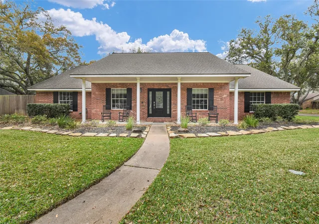 1st image of 52 Dewberry Ct, Lake Jackson, TX 77566 | MLS# 85910364