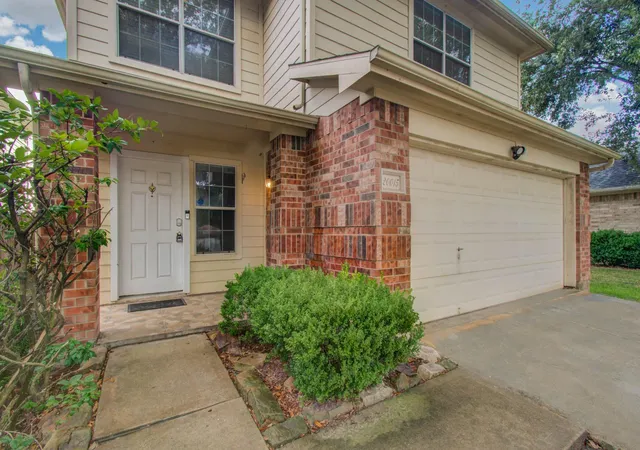 Photo 2 of Single family home for sale at 20015 Oland Way Dr, Houston, TX 77073 | MLS# 14034114 | Listing updated on 2026-08-19