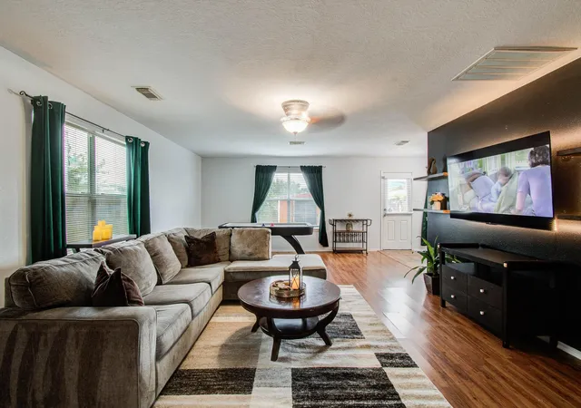 Photo 3 of Single family home for sale at 20015 Oland Way Dr, Houston, TX 77073 | MLS# 14034114 | Listing updated on 2026-08-19