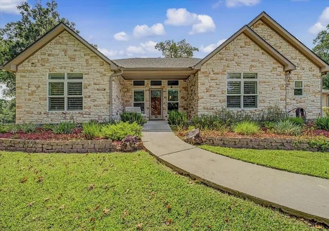 Photo 3 of Sale Pending at 26816 Vista Meadow Ct, Huffman, TX 77336 | MLS# 19077921 | Listing updated on 2026-09-17