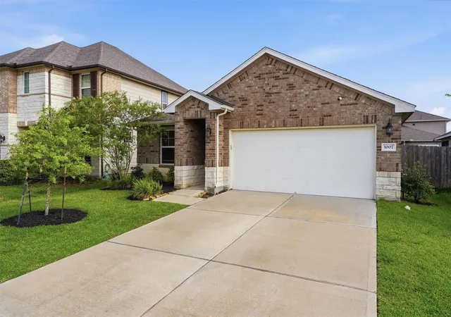 2nd image of 1007 Modesto Dr, Rosharon, TX 77583 | MLS# 78900843