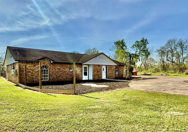 Homes for sale in West Columbia, TX | 4183 County Road 571, West Columbia, TX 77486 | MLS# 43363100