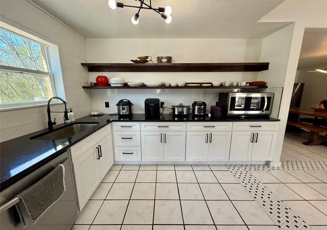 Homes for sale in West Columbia, TX | 4183 County Road 571, West Columbia, TX 77486 | MLS# 43363100