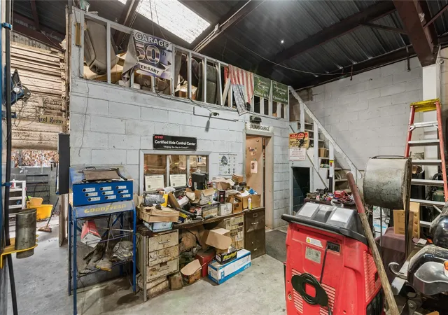 11th image of 902 Boundary St, Houston, TX 77009 | MLS# 61960347