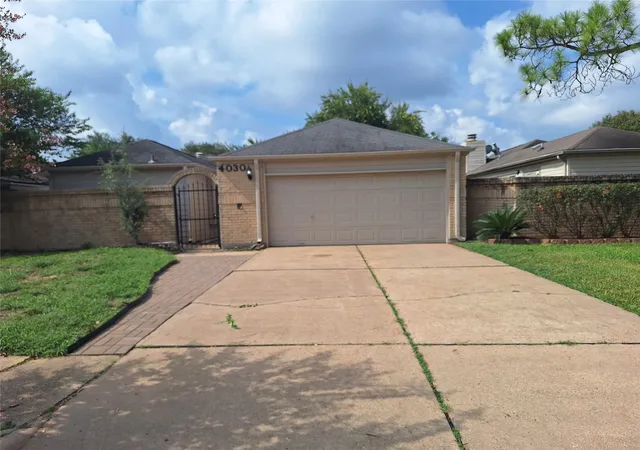 Photo 1 of Single family home for sale at 4030 Knoll Glen Dr, Houston, TX 77082 | MLS# 45399712 | Listing updated on 2026-02-26
